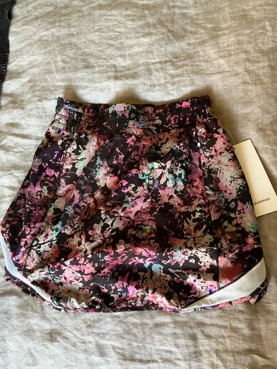 Lululemon Hotty Hot HR Skirt Long - Stencil Blossom Red Multi/Sheer Blu - Size 4 - Picture 5 of 7